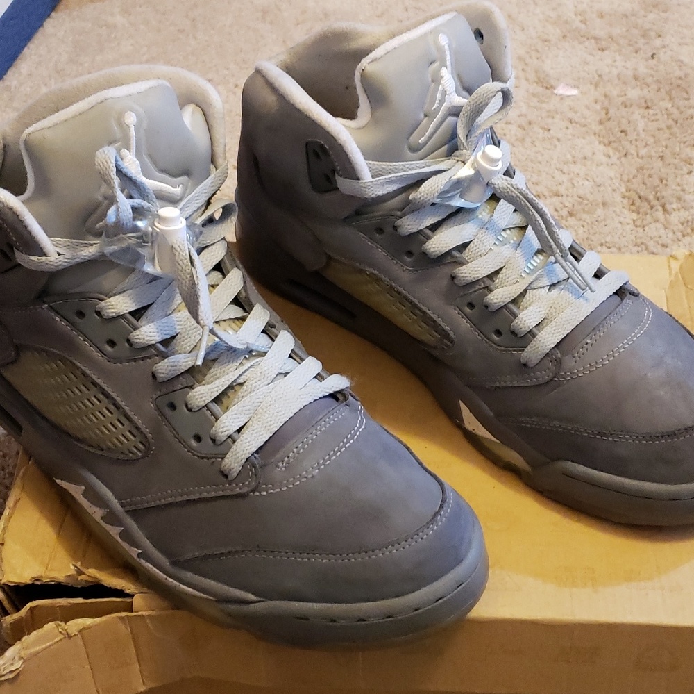 Nike Air Jordan Retro 5's - Wolf Grey